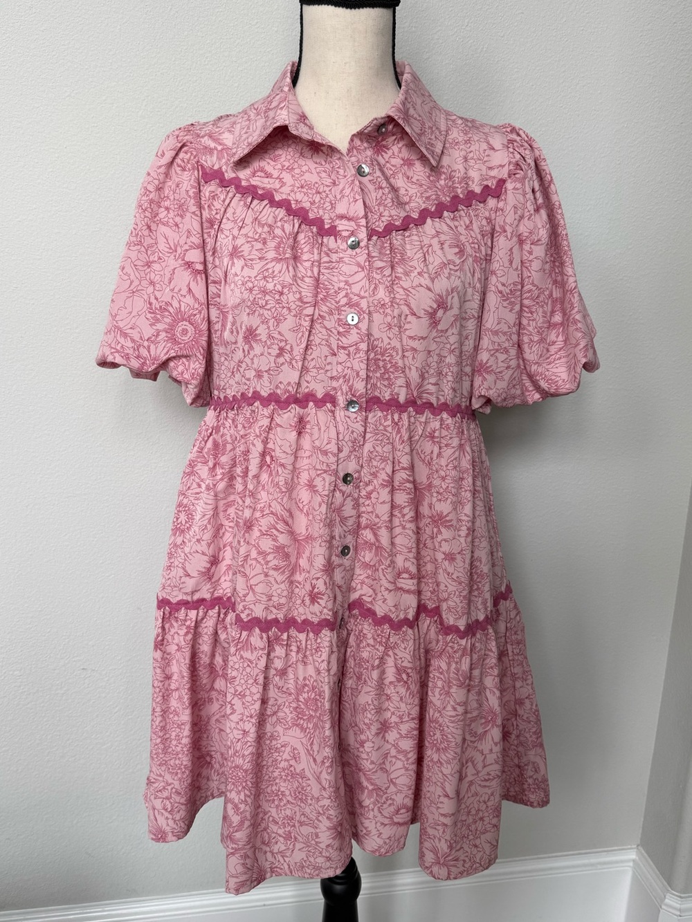 entro Pink Floral Button-Front Tiered Mini Dress